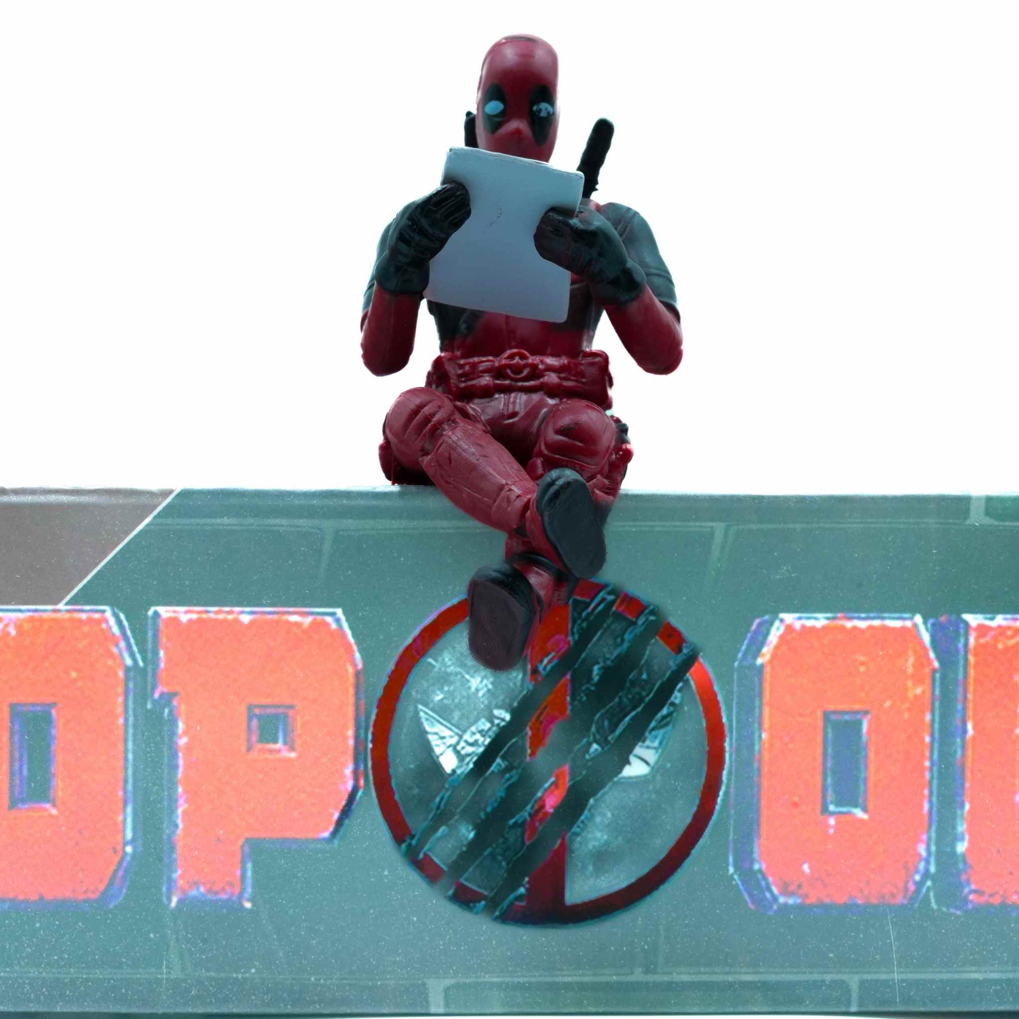 Marvel Deadpool Sitting Pose Chibi Figurine 2 