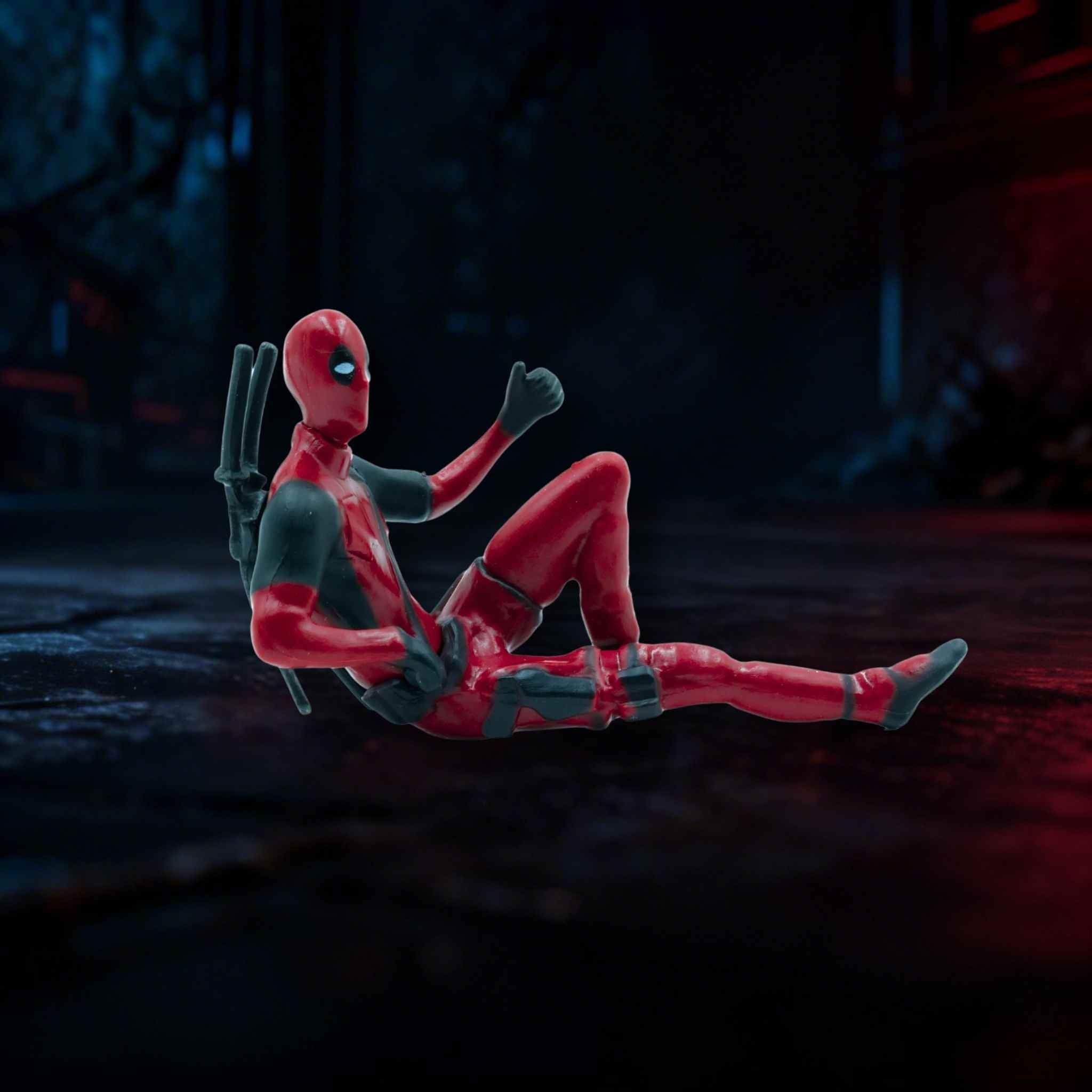 Marvel Deadpool Thumbs Up Chibi Figurine 1 Collectibles