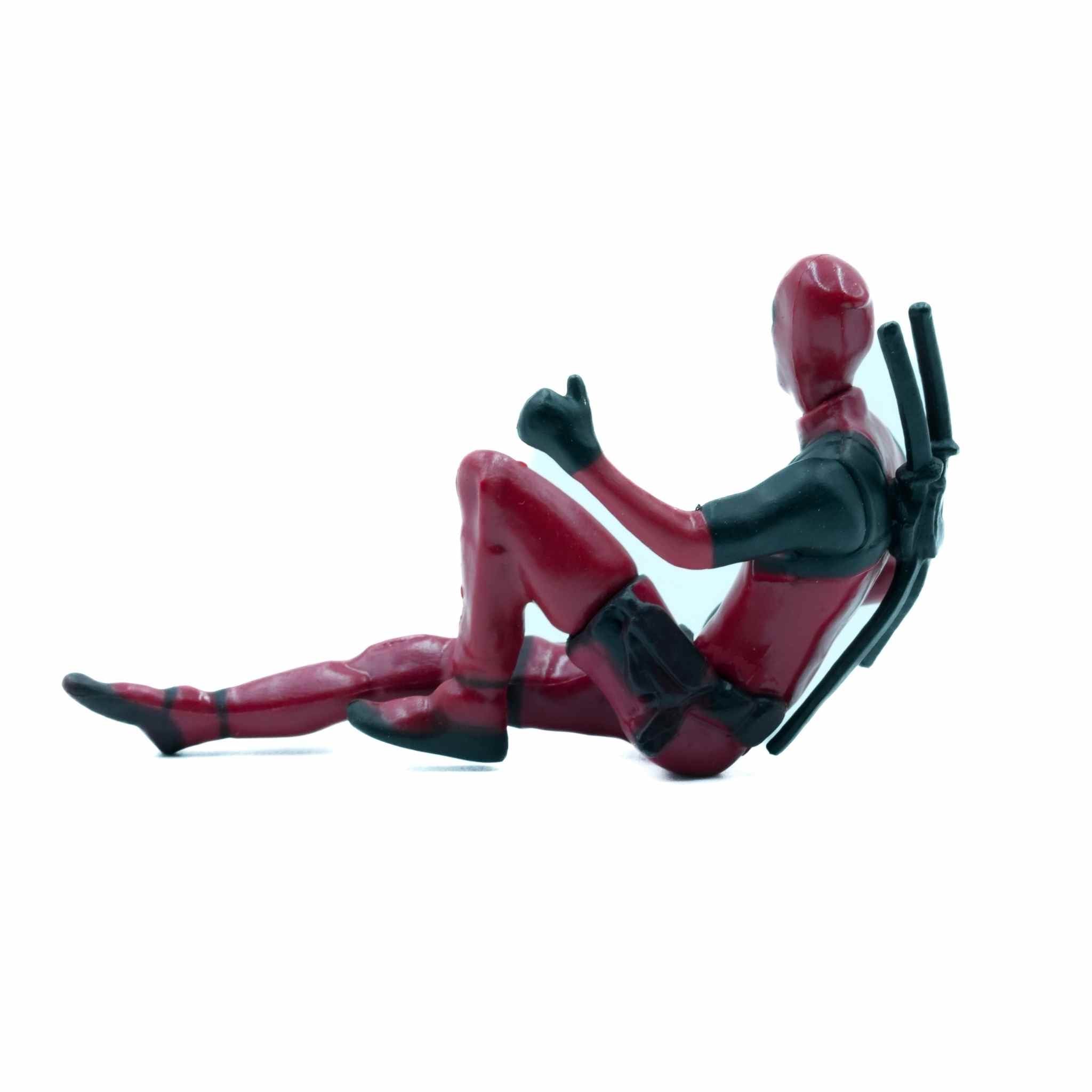Marvel Deadpool Thumbs Up Chibi Figurine 3 