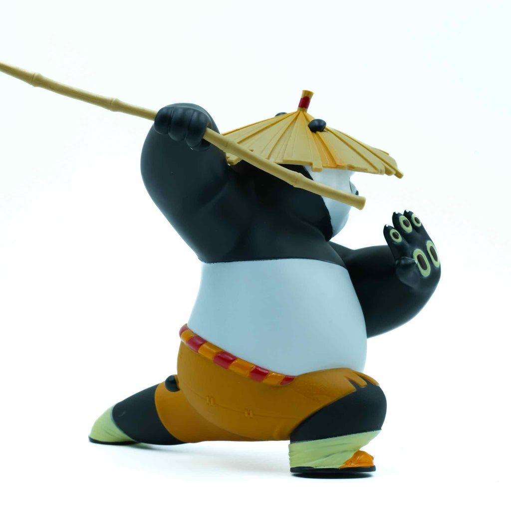 Po Kung Fu Panda Action Figurine with Hat Pose 3 