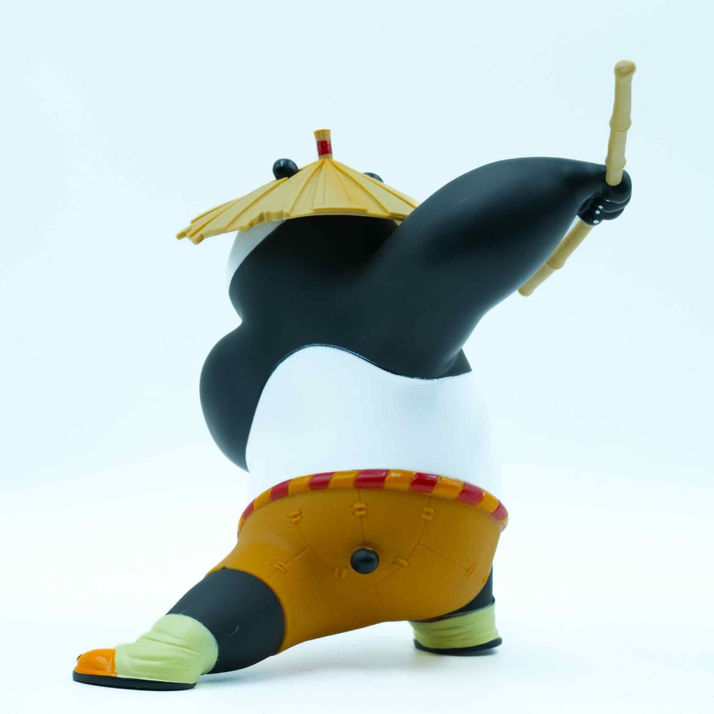 Po Kung Fu Panda Action Figurine with Hat Pose 4 